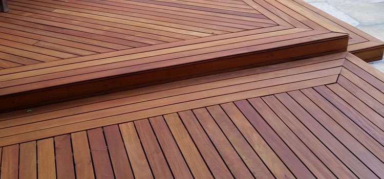 Redwood Decking Material in Bell, CA